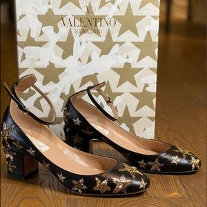 Valentino Black Leather Star Embroidered Tango Pumps